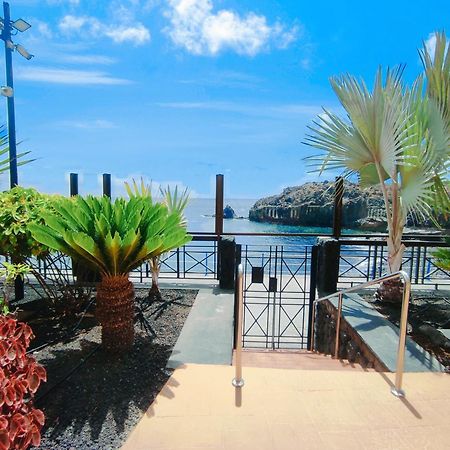 El Nautico Suites, The Beachfront Paradise サンミゲル・デ・アボナ エクステリア 写真